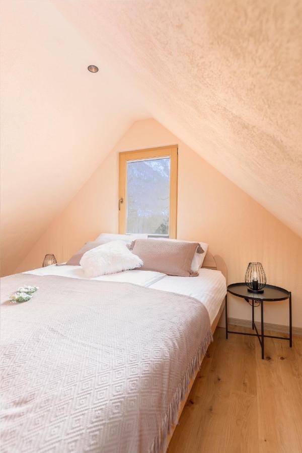 Bohinj Cottage Pr' Maricki - House In Nature With Hot Tub & Sauna מראה חיצוני תמונה